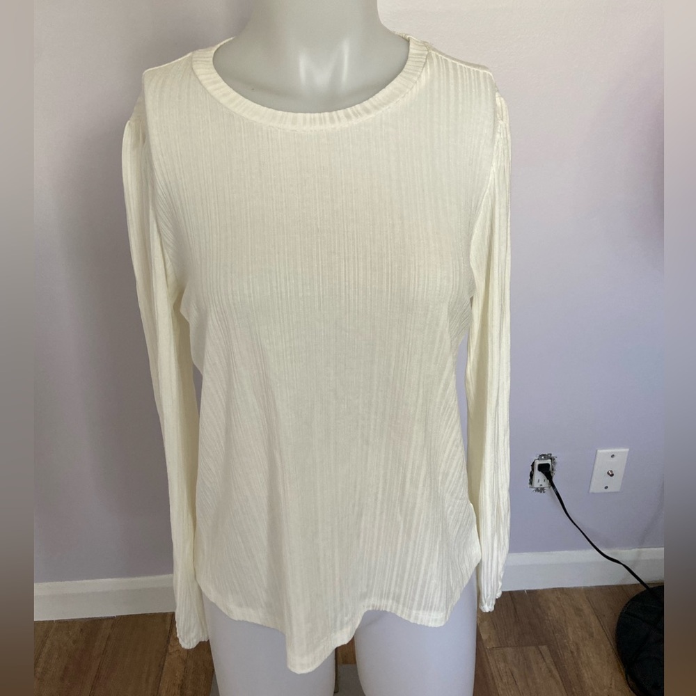 Long sleeve sweater 🤍